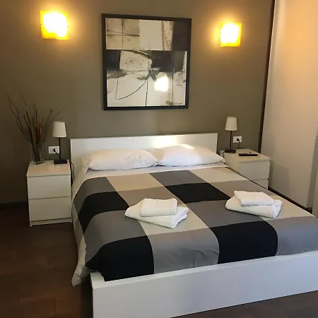 Almi Rooms-3