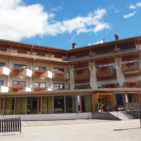 Sporthotel Rasen-3
