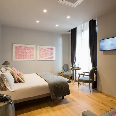 Il Duomo Luxury Suite-2