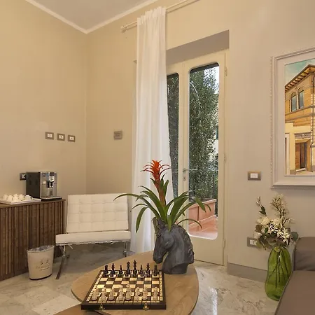 Palazzo Cini Luxury Rooms in Pisa-2