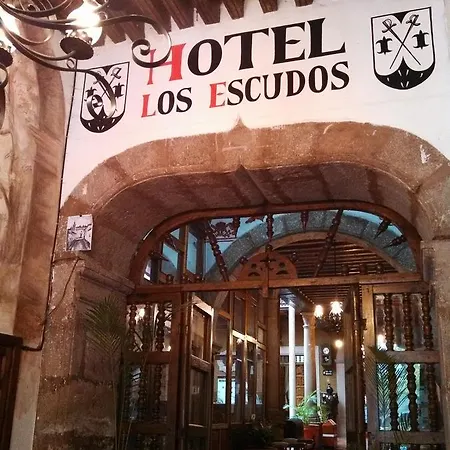 Hotel Los Escudos-2