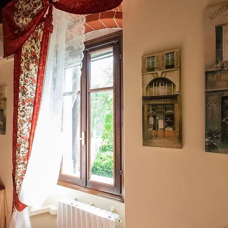Ai Due Pini B&B-3