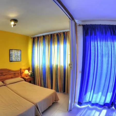 Apartamentos La Mirage-2