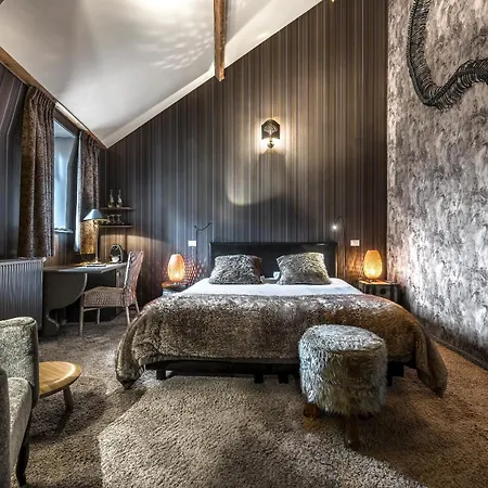 Main Street Hotel-2