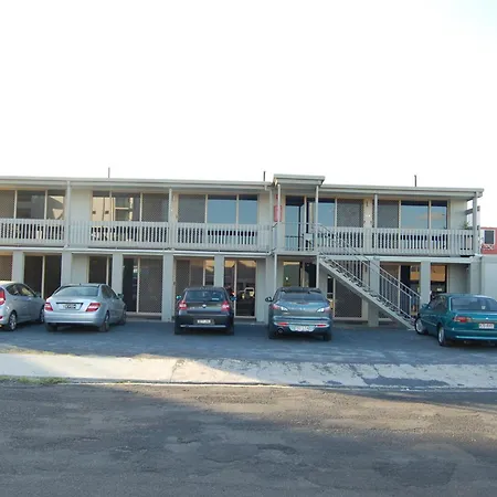 Slipway Hotel Motel-3