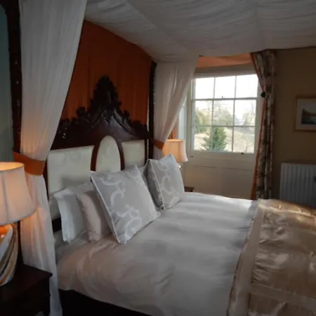 Westgate Manor-2