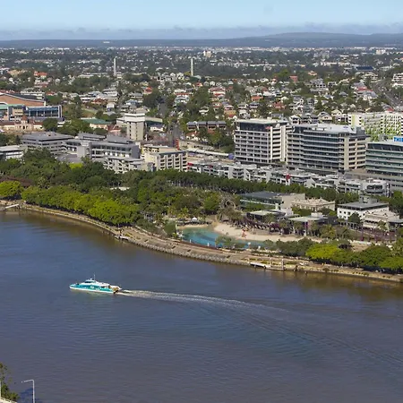 Oaks Brisbane Casino Tower Suites-3
