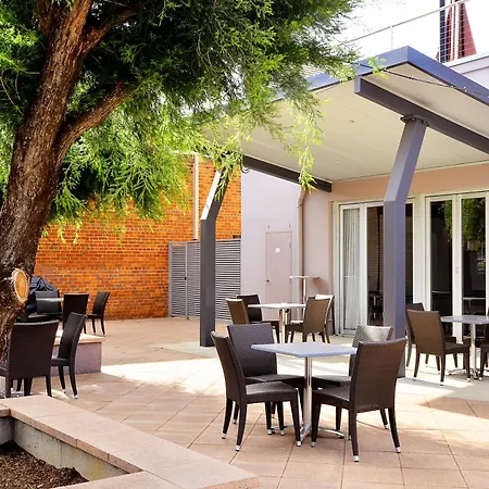 Mackellar Motel-2