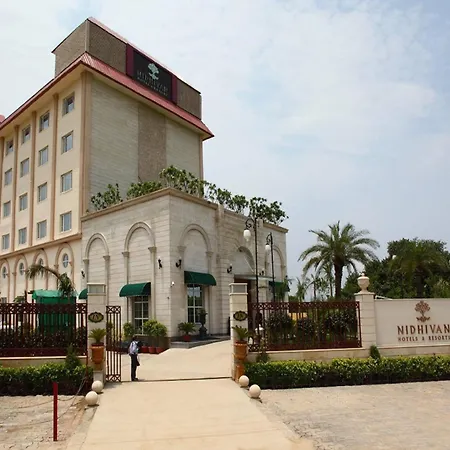 Nidhivan Sarovar Portico Vrindavan-2