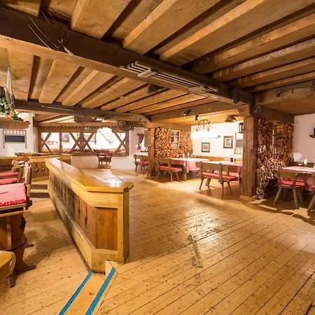 Hotel Alpenhof-2