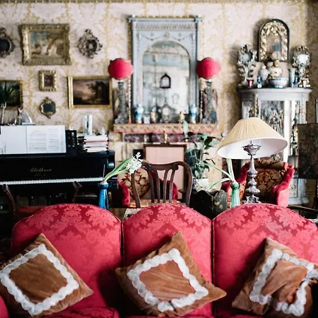 St Benedict - Victorian Bed And Breakfast-3