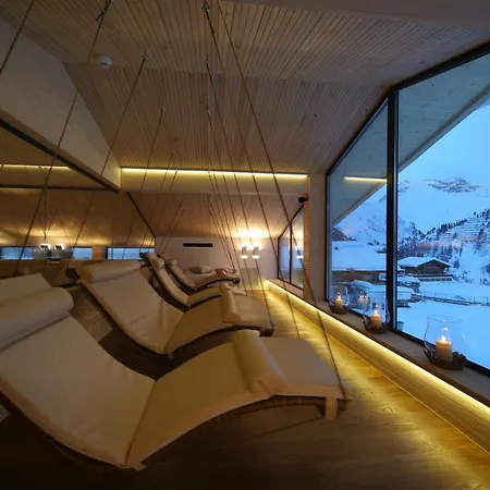 Hotel Bergkristall Oberlech-3