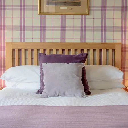 Golf Lodge Bed & Breakfast-3