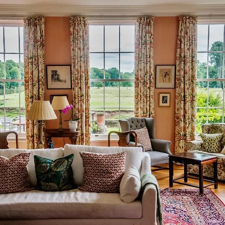 Warwick Hall-3