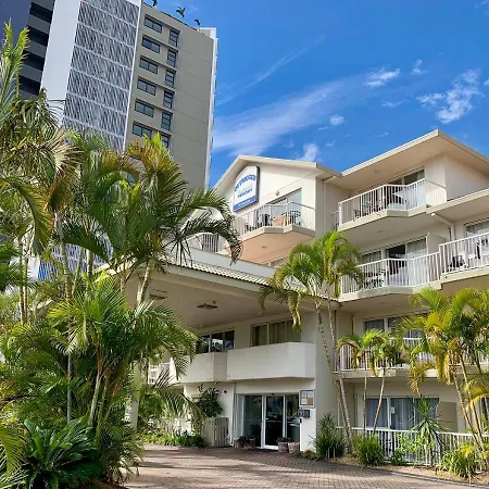 Outrigger Burleigh-3