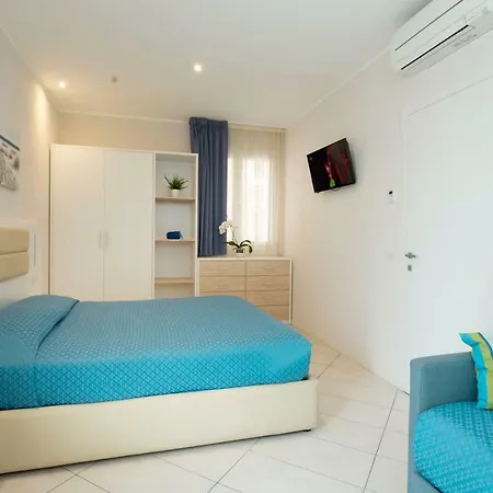 White Suite & Apartments-2