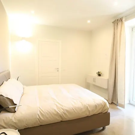 Casa Vacanze Residence Ideale Suites And Apartments-2