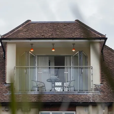 Elmcroft Guest House-3