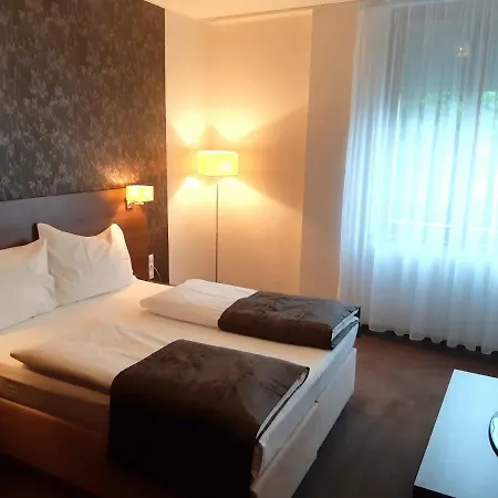 Hotel Biograf-3