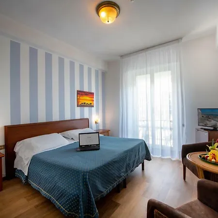 Grand Hotel Excelsior-2