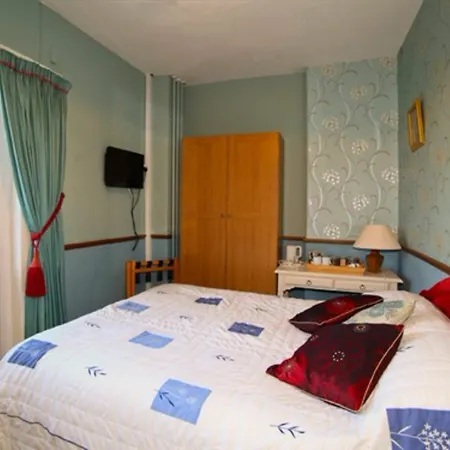 Meare Manor-3