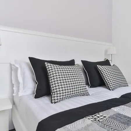 Lata Luxury Rooms-3