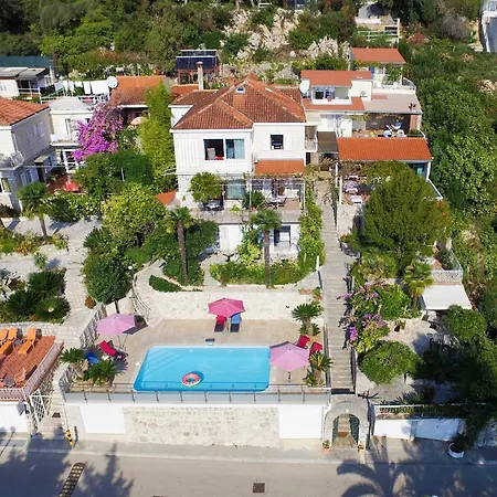 Villa Carmen Rooms & Apartments-3