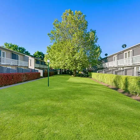 Summer East Apartments-3