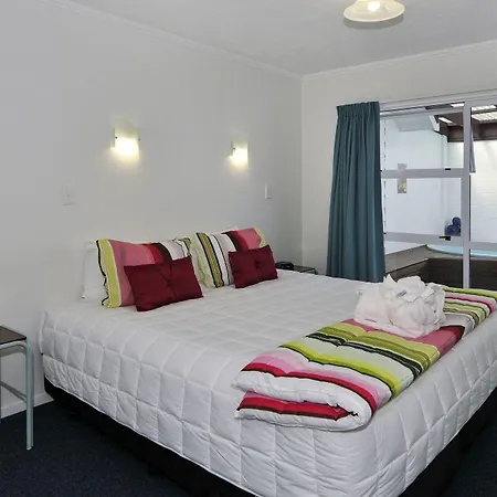 Palm Court Motor Inn-2