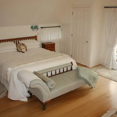 Paheke Boutique Lodge-3