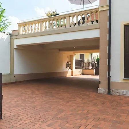 Juliet House-2