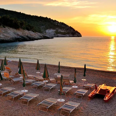 Hotel del Faro - Pugnochiuso Resort-3