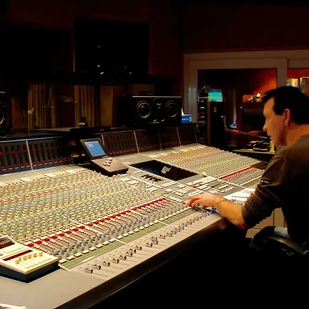 The Studio Guesthouse-3