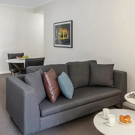 Oaks Brisbane On Margaret Suites-3