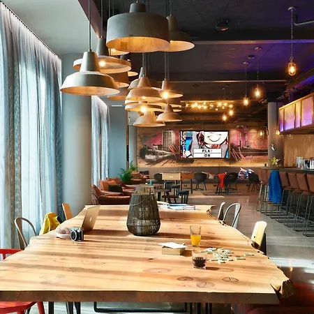 Moxy Dublin City-2