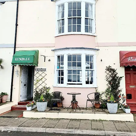 Lyndale Guest House-3