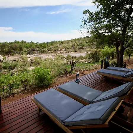 Ivory Wilderness River Rock Lodge-2