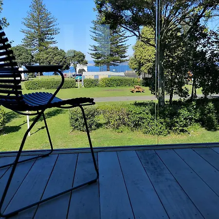 Waikanae Beach Ocean View Apartments-3