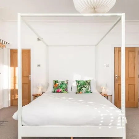 Cliftonville Townhouse-3