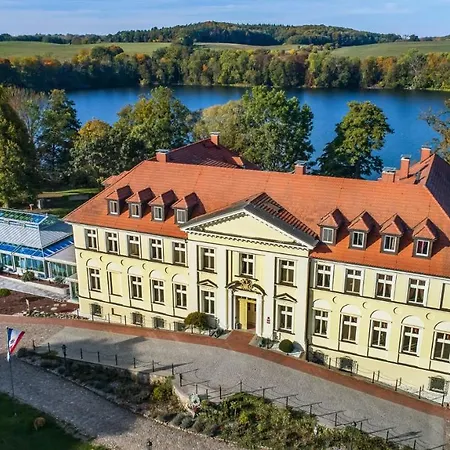 Seeschloss Schorssow-3