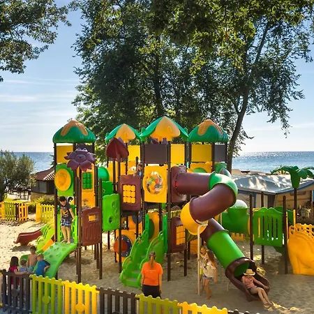Aminess Maravea Camping Resort Holiday Homes-3
