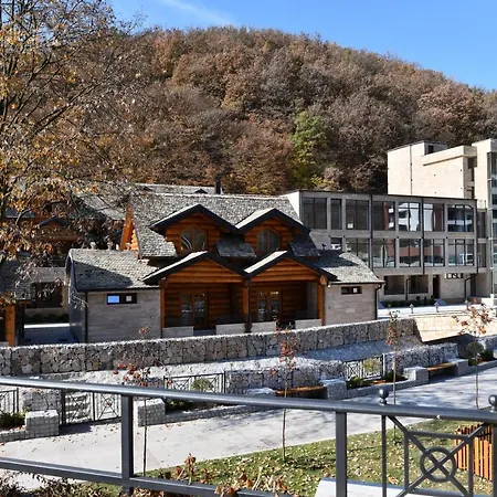 Hotel Emrovic Raj-3