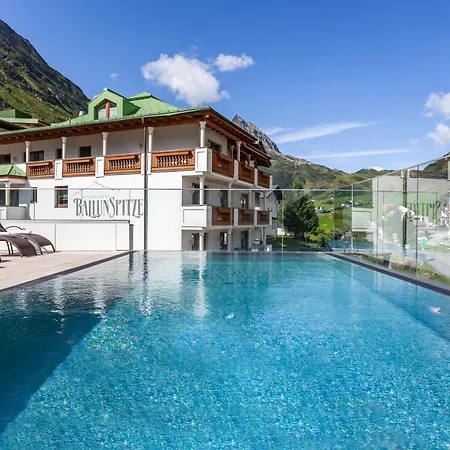 Alpenresidenz Ballunspitze - Kinderhotel-2