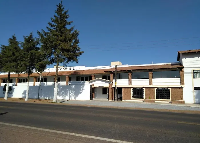 Los Pinos