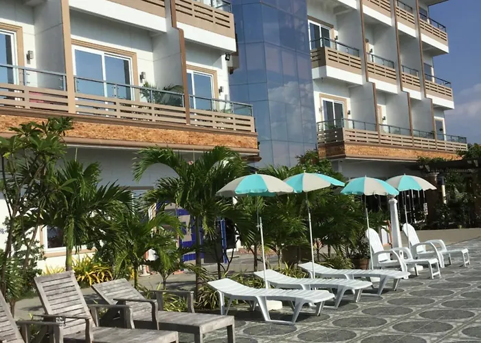 Em Royalle & Beach Resort