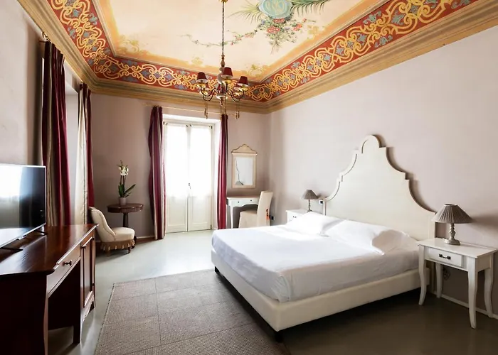 Hotel Vincafè Alba 