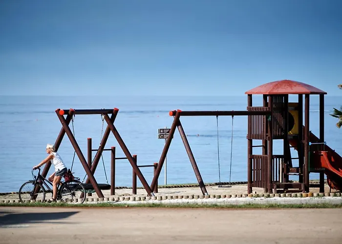 Camping Ulika Mobile Homes - Naturist Červar-Porat