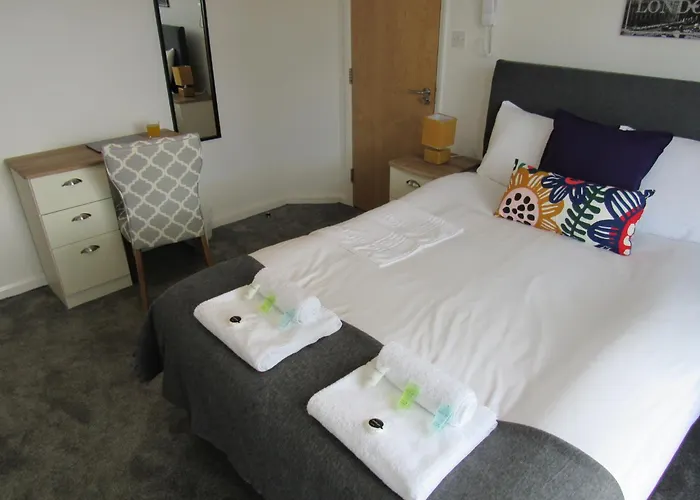 The Cambridge Suites - Tas Accommodations