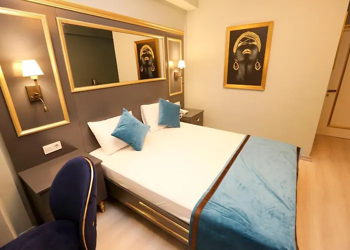 Grand Moon Hotel Suites