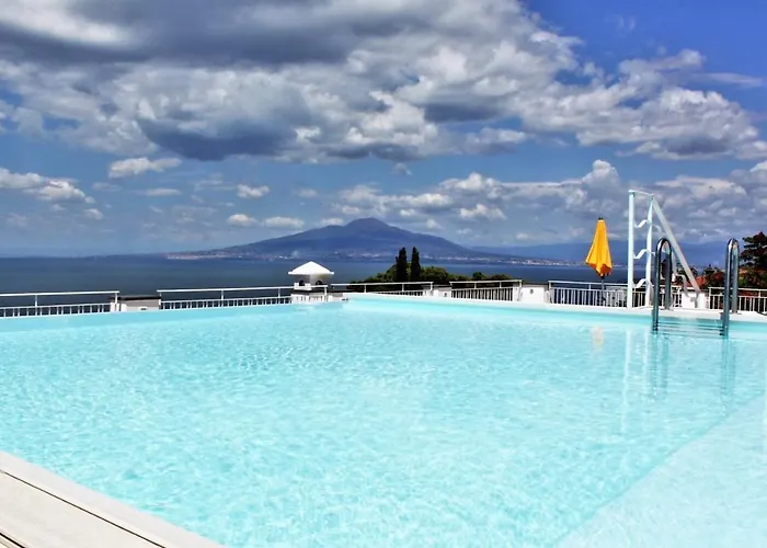 Boutique Helios (Adults Only)